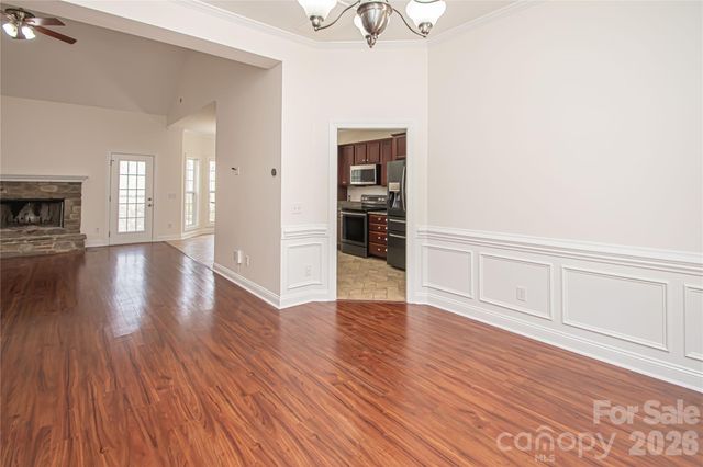 2725 Lakeview Circle, Matthews, NC 28105