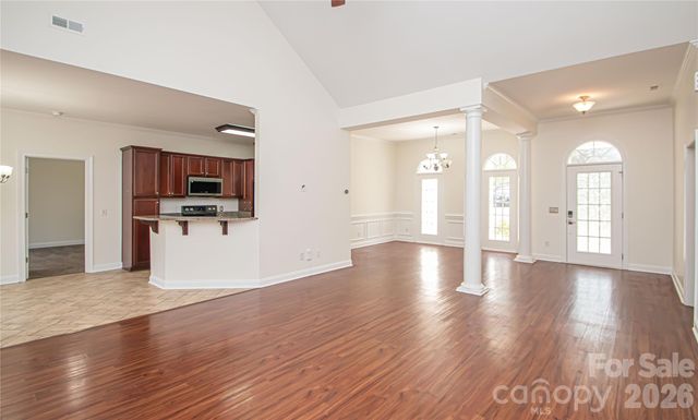 2725 Lakeview Circle, Matthews, NC 28105