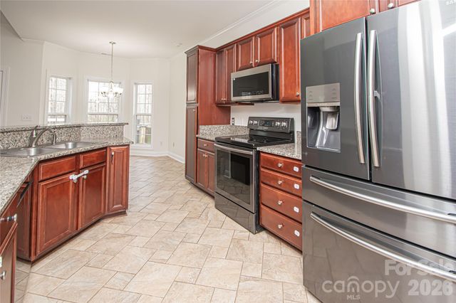 2725 Lakeview Circle, Matthews, NC 28105