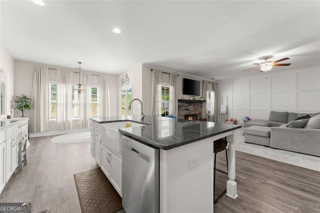 6357 Woodland Station Drive, Lula, GA 30554