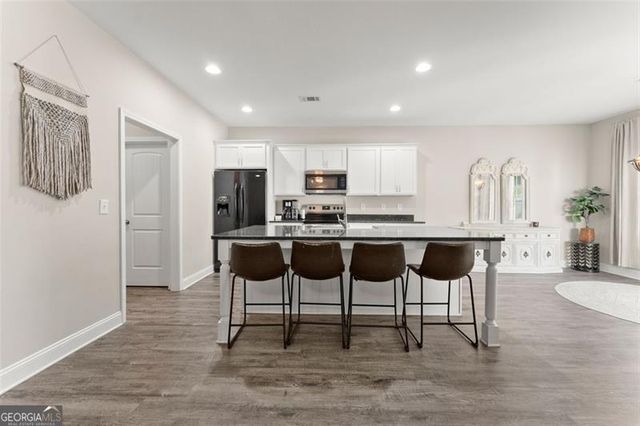 6357 Woodland Station Drive, Lula, GA 30554