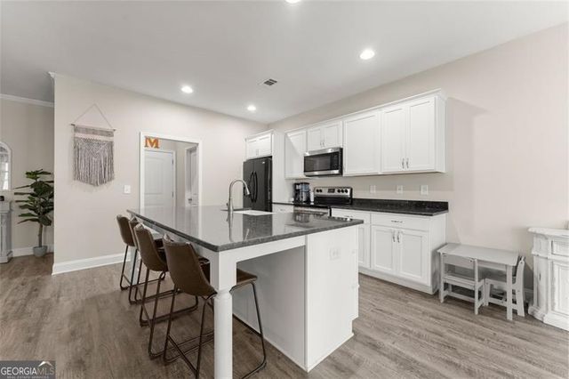 6357 Woodland Station Drive, Lula, GA 30554