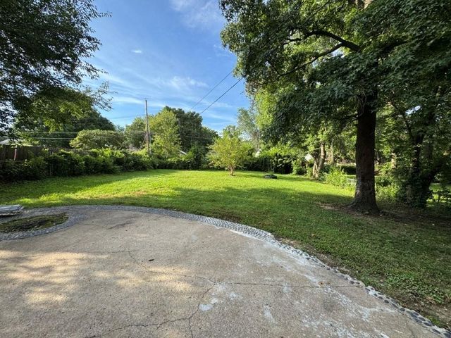 1323 W 29th Street, Independence, MO 64052