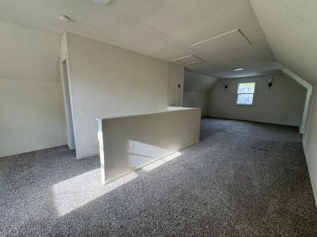 1323 W 29th Street, Independence, MO 64052