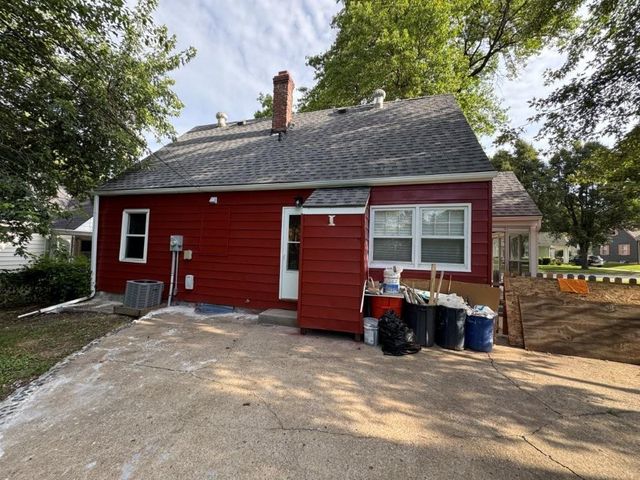 1323 W 29th Street, Independence, MO 64052