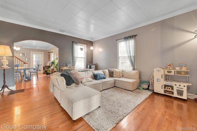 221 CENTER Street, Clio, MI 48420