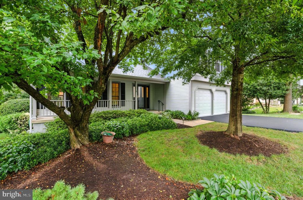 7359 SILVER PINE DR, Springfield, VA 22153