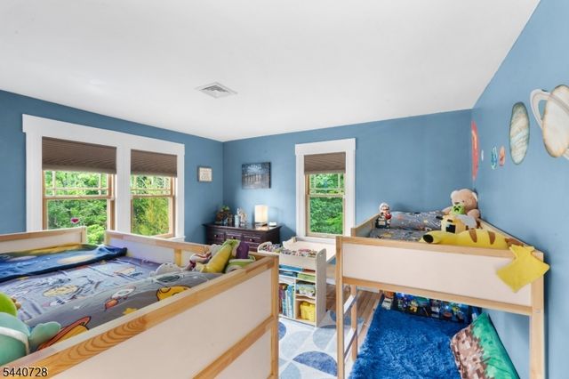 34 Orchard Sq, Caldwell Boro Twp., NJ 07006