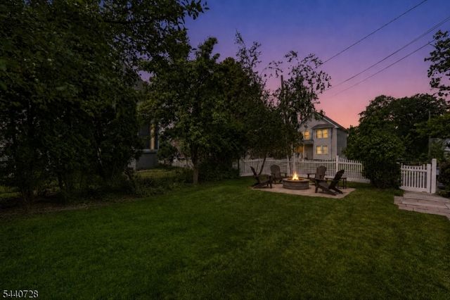 34 Orchard Sq, Caldwell Boro Twp., NJ 07006
