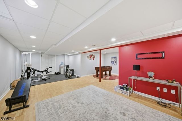 2 Southwoods Ln, Jefferson Twp., NJ 07438