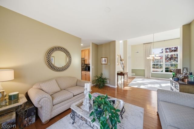 2 Southwoods Ln, Jefferson Twp., NJ 07438