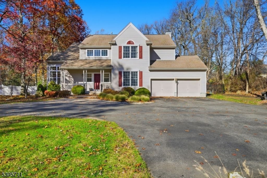 2 Southwoods Ln, Jefferson Twp., NJ 07438