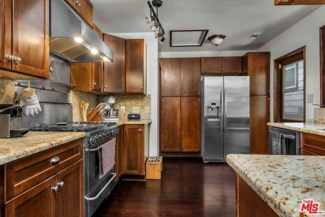 9859 Easton Drive, Beverly Hills, CA 90210