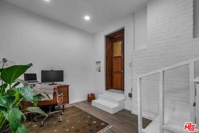 9859 Easton Drive, Beverly Hills, CA 90210