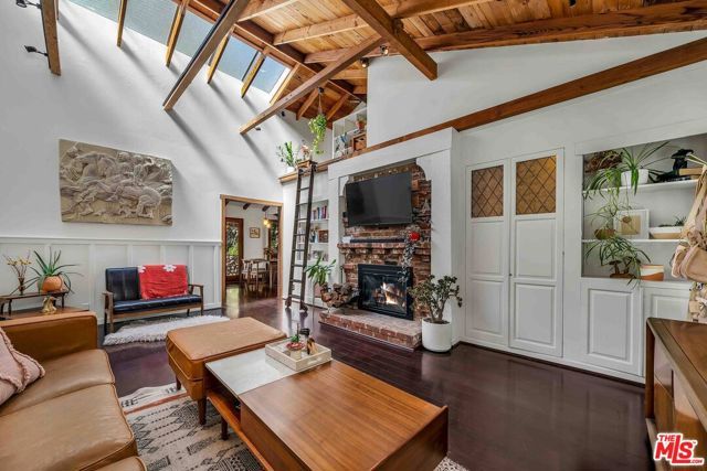 9859 Easton Drive, Beverly Hills, CA 90210
