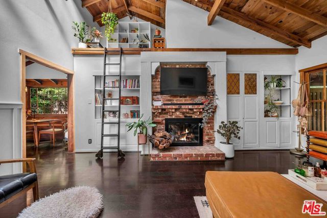 9859 Easton Drive, Beverly Hills, CA 90210