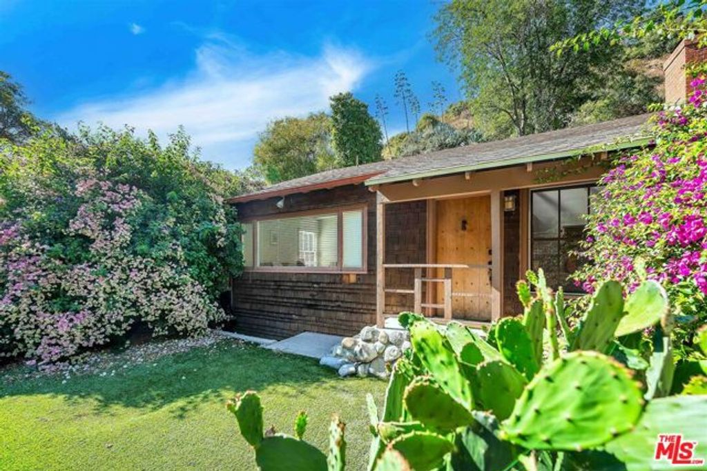 9859 Easton Drive, Beverly Hills, CA 90210