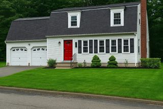 90 Dogwood Rd, Leominster, MA 01453