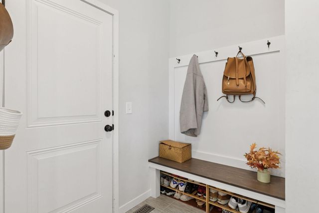 3545 Lilac Avenue Alcove N, Lake Elmo, MN 55042