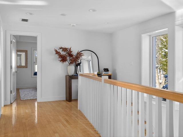 49 Powisset St, Dover, MA 02030