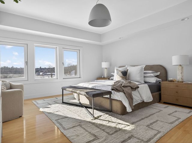 49 Powisset St, Dover, MA 02030