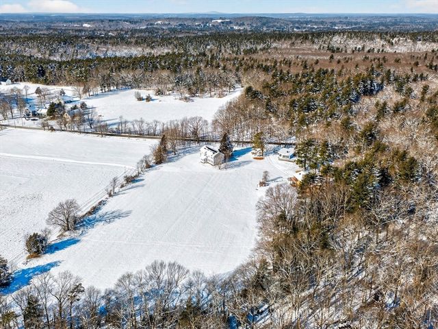 49 Powisset St, Dover, MA 02030