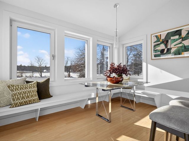 49 Powisset St, Dover, MA 02030