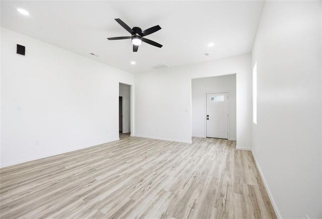 4911 Hocker Drive, Kansas City, MO 64136