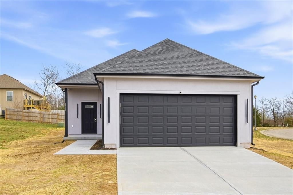 4911 Hocker Drive, Kansas City, MO 64136