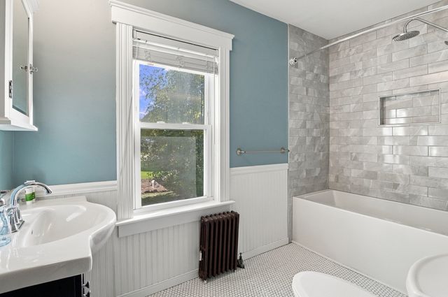 3 Cutting Avenue, Worcester, MA 01606