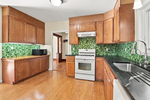 3 Cutting Avenue, Worcester, MA 01606
