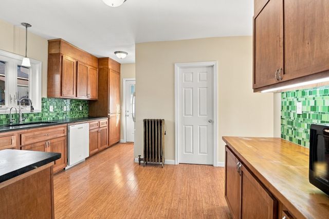 3 Cutting Avenue, Worcester, MA 01606