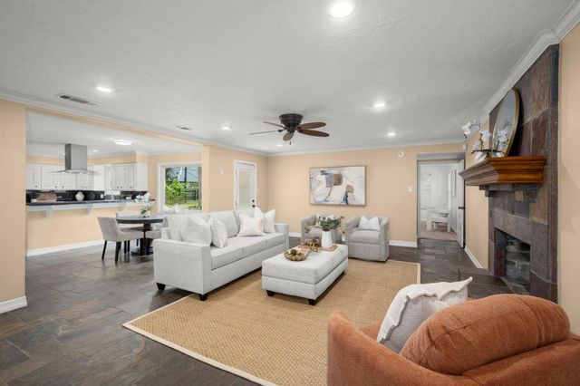 5906 Echo Lake Lane, Houston, TX 77069