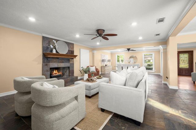 5906 Echo Lake Lane, Houston, TX 77069