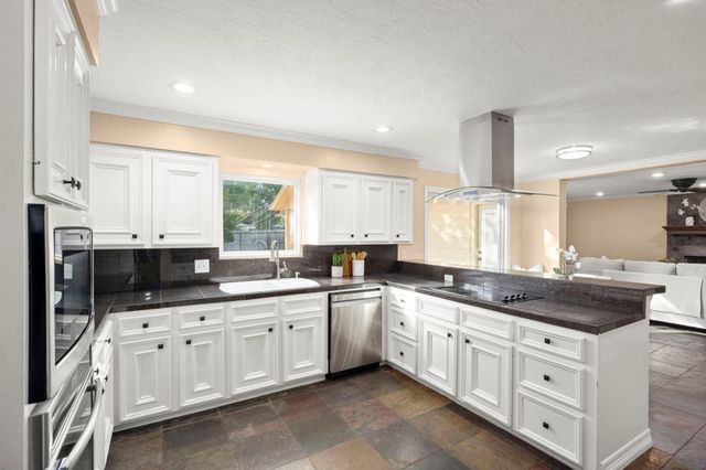 5906 Echo Lake Lane, Houston, TX 77069