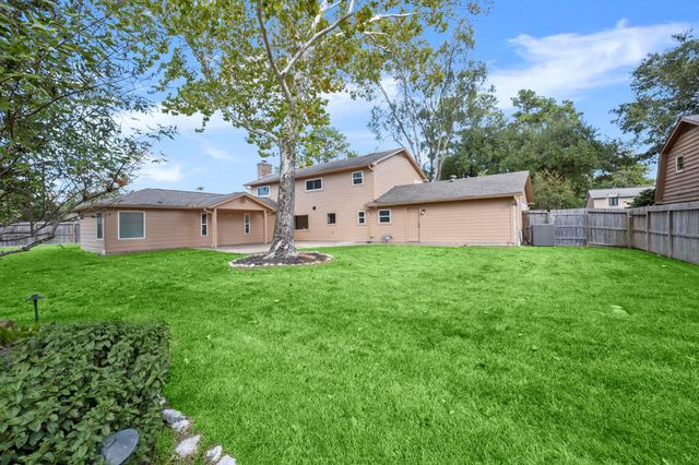 5906 Echo Lake Lane, Houston, TX 77069