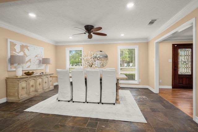 5906 Echo Lake Lane, Houston, TX 77069