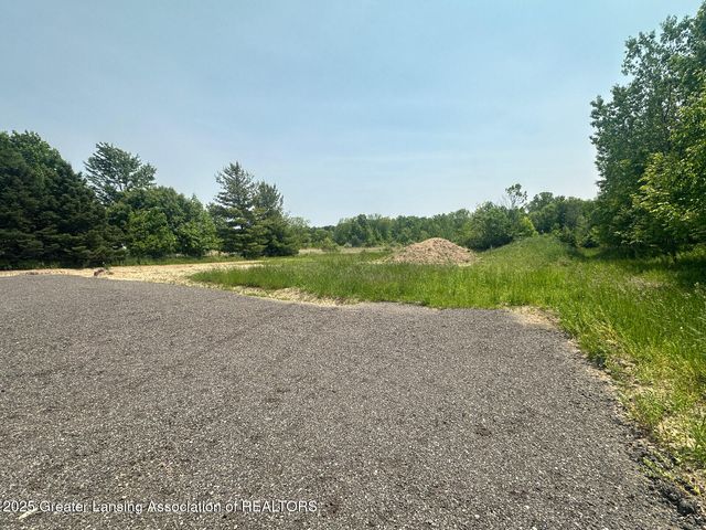 4975 W Cutler Road, Dewitt, MI 48820