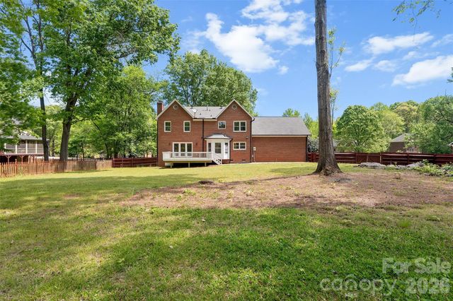 1507 Chadmore Lane NW, Concord, NC 28027