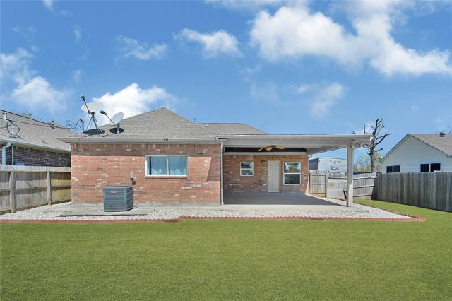 1522 Longley Street, South Houston, TX 77587