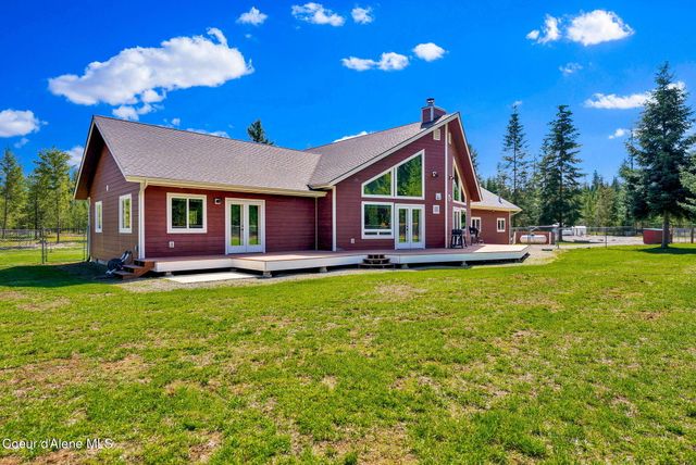 386 Ursa LN, Priest River, ID 83856