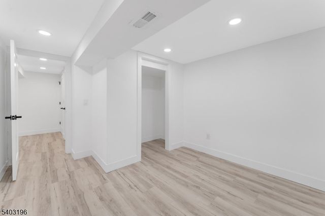 160 Grandview Ave, Piscataway Twp., NJ 08854