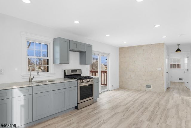 160 Grandview Ave, Piscataway Twp., NJ 08854