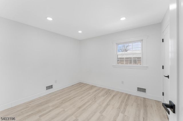 160 Grandview Ave, Piscataway Twp., NJ 08854