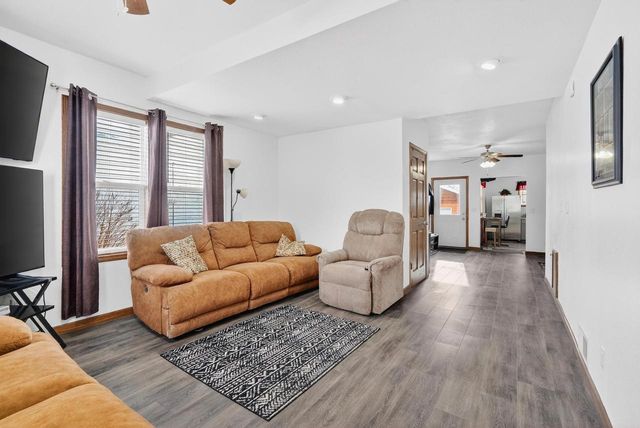 427 W 12th Avenue, Oshkosh, WI 54902