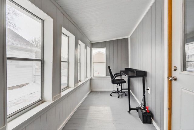 427 W 12th Avenue, Oshkosh, WI 54902