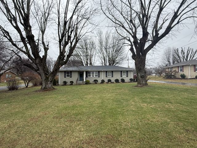 735 Old Highway 52, Lafayette, TN 37083