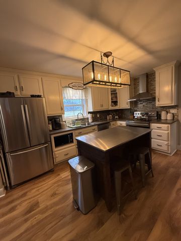 735 Old Highway 52, Lafayette, TN 37083