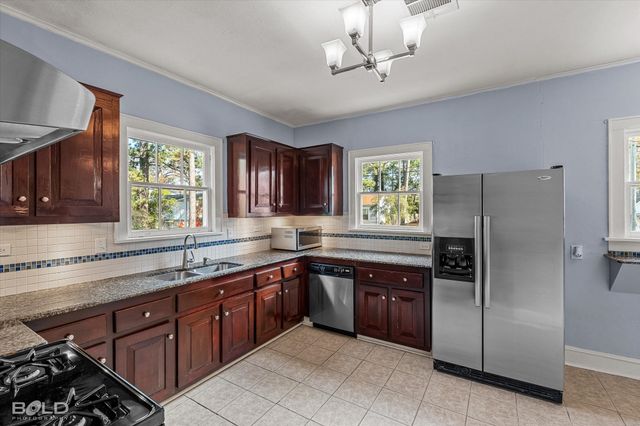 3812 Baltimore Avenue, Shreveport, LA 71106