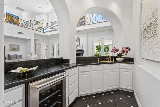 5912 E SAPPHIRE Lane, Paradise Valley, AZ 85253